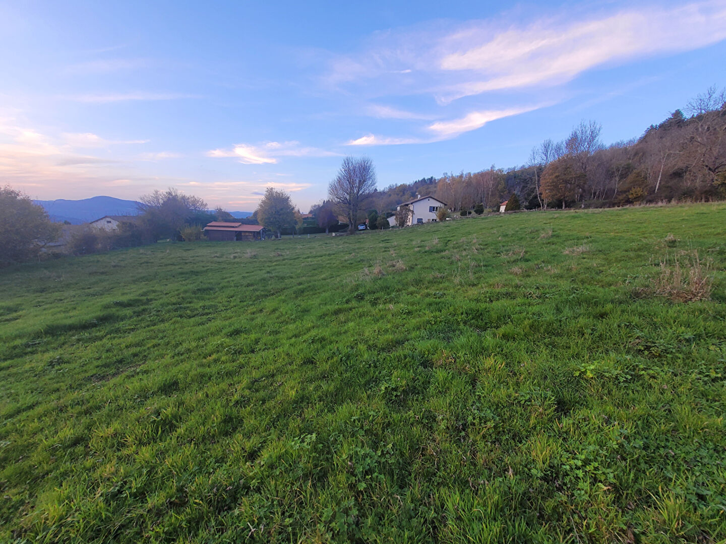 EXCLUSIVITE  BEAUX ! belle parcelle de 3600 m2 constructible avec vue dégagée