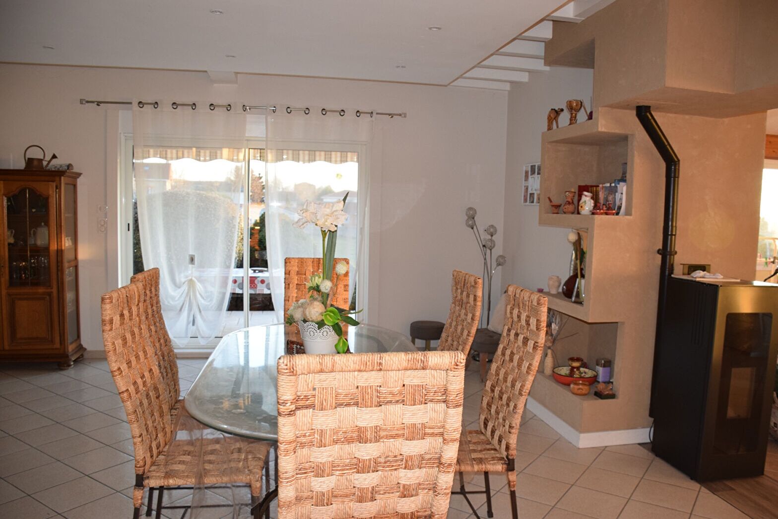 EXCLUSIVITÉ , Maison de 155 m² environ avec garage, terrasse et terrain clos à Grazac