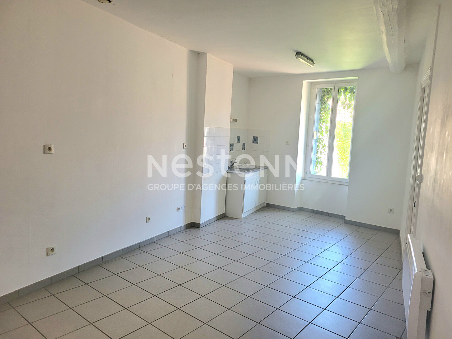 Bel appartement de 3 pièces en plein centre  de Retournac avec parking extérieur
