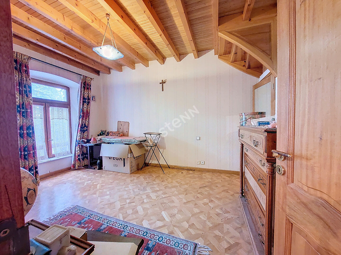 Maison composée de 2 appartements avec terrain dans le centre de Saint Maurice de Lignon