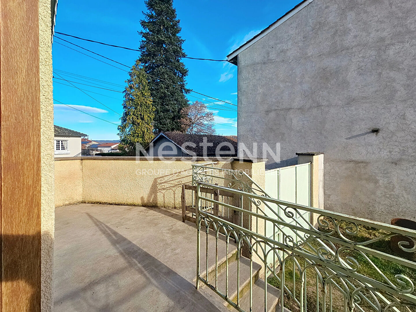 CENTRE BAS EN BASSET Maison  de village à rénover sur 450 m2 de terrain clos