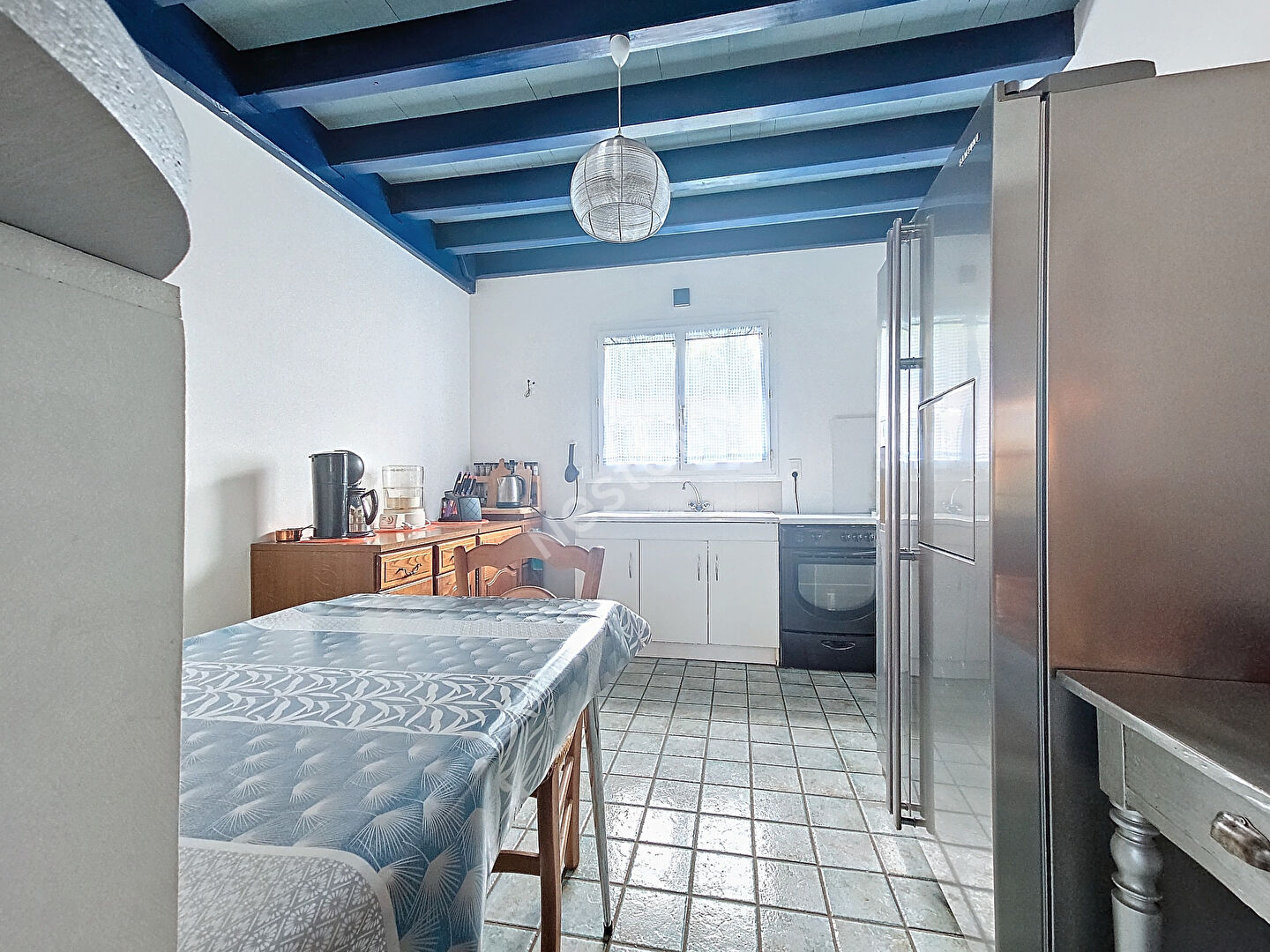 Maison sur plus de  1000 m2 de terrain clos et piscinable dans le centre de BAS EN BASSET