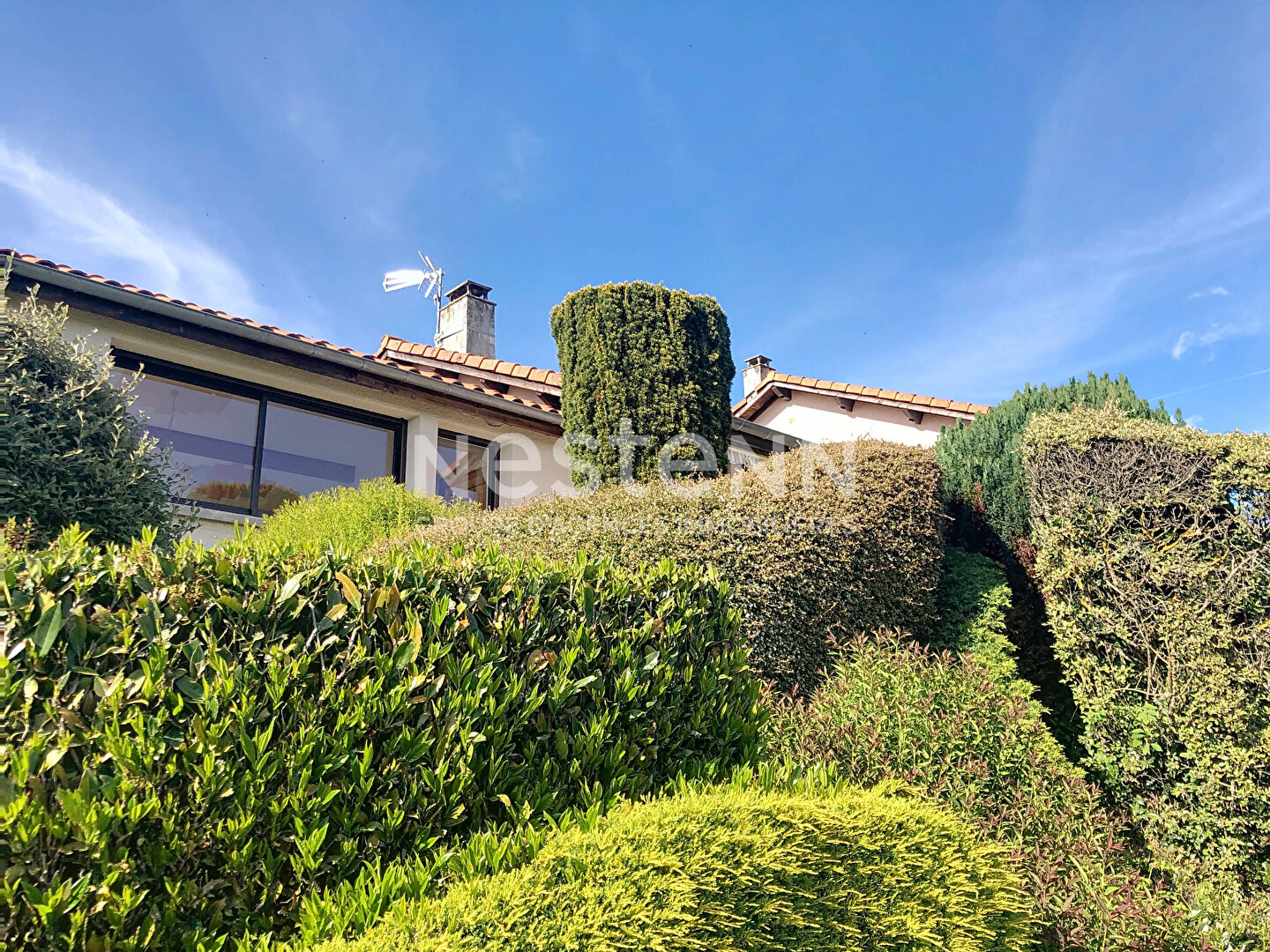 EXCLUSIVITÉ , Maison de 155 m² environ avec garage, terrasse et terrain clos à Grazac