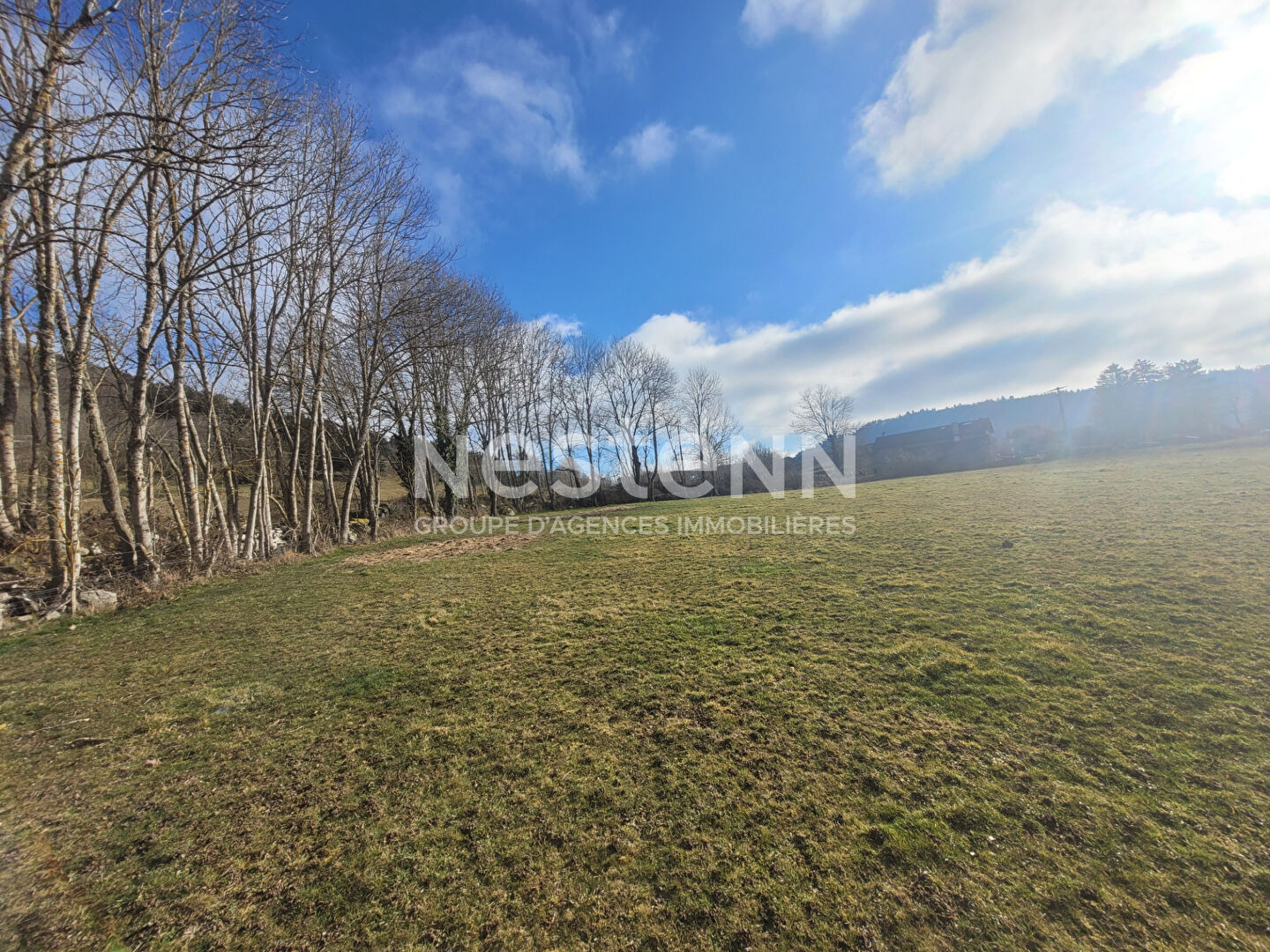 EXCLUSIVITE  SAINT JULIEN DU PINET ! Belle parcelle de 3000 m2 constructible avec vue dégagée et certificat d'urbanisme opérationnel