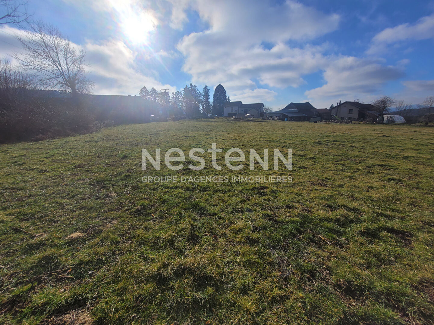 EXCLUSIVITE  SAINT JULIEN DU PINET ! Belle parcelle de 3000 m2 constructible avec vue dégagée et certificat d'urbanisme opérationnel