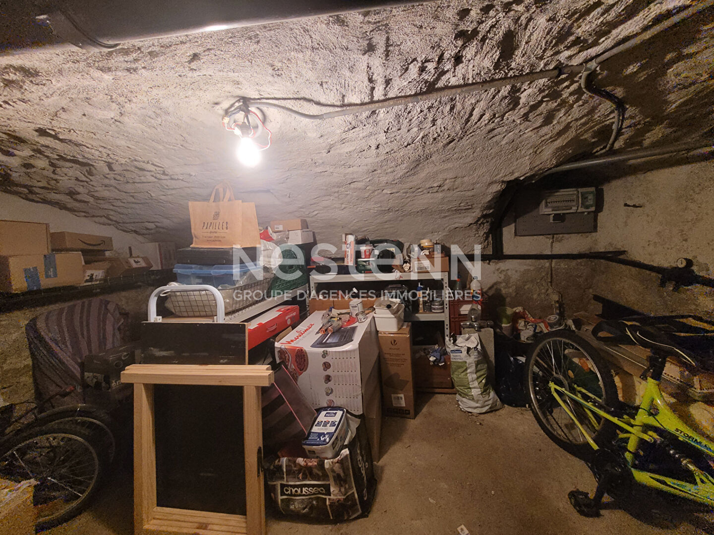 EXCLUSIVITE ! Maison de ville avec balcon et cave, en plein Centre  de Retournac