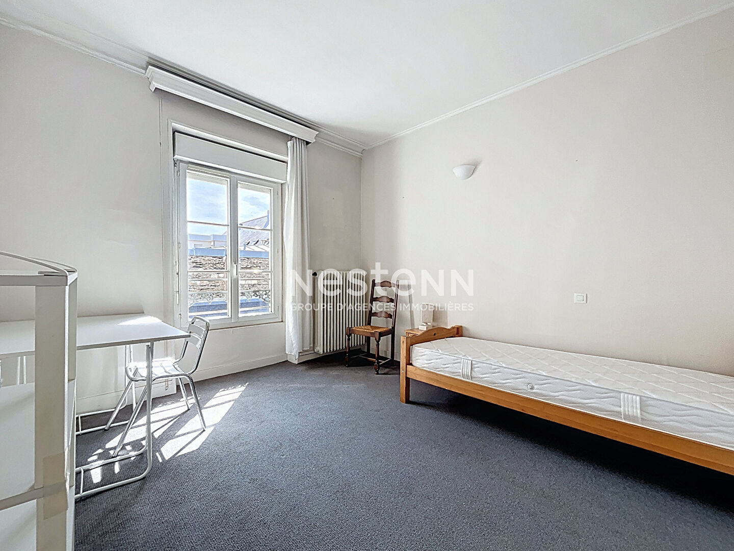A vendre - Ensemble immobilier 3 lots : T3 libre + 2 studios loués - 85 m² carrez (120 m² au sol) - Investissement ou Résidence avec revenus locatifs 
