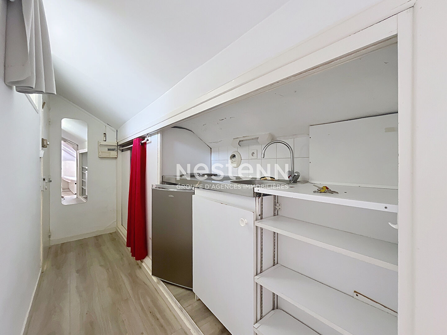 A vendre - Ensemble immobilier 3 lots : T3 libre + 2 studios loués - 85 m² carrez (120 m² au sol) - Investissement ou Résidence avec revenus locatifs 