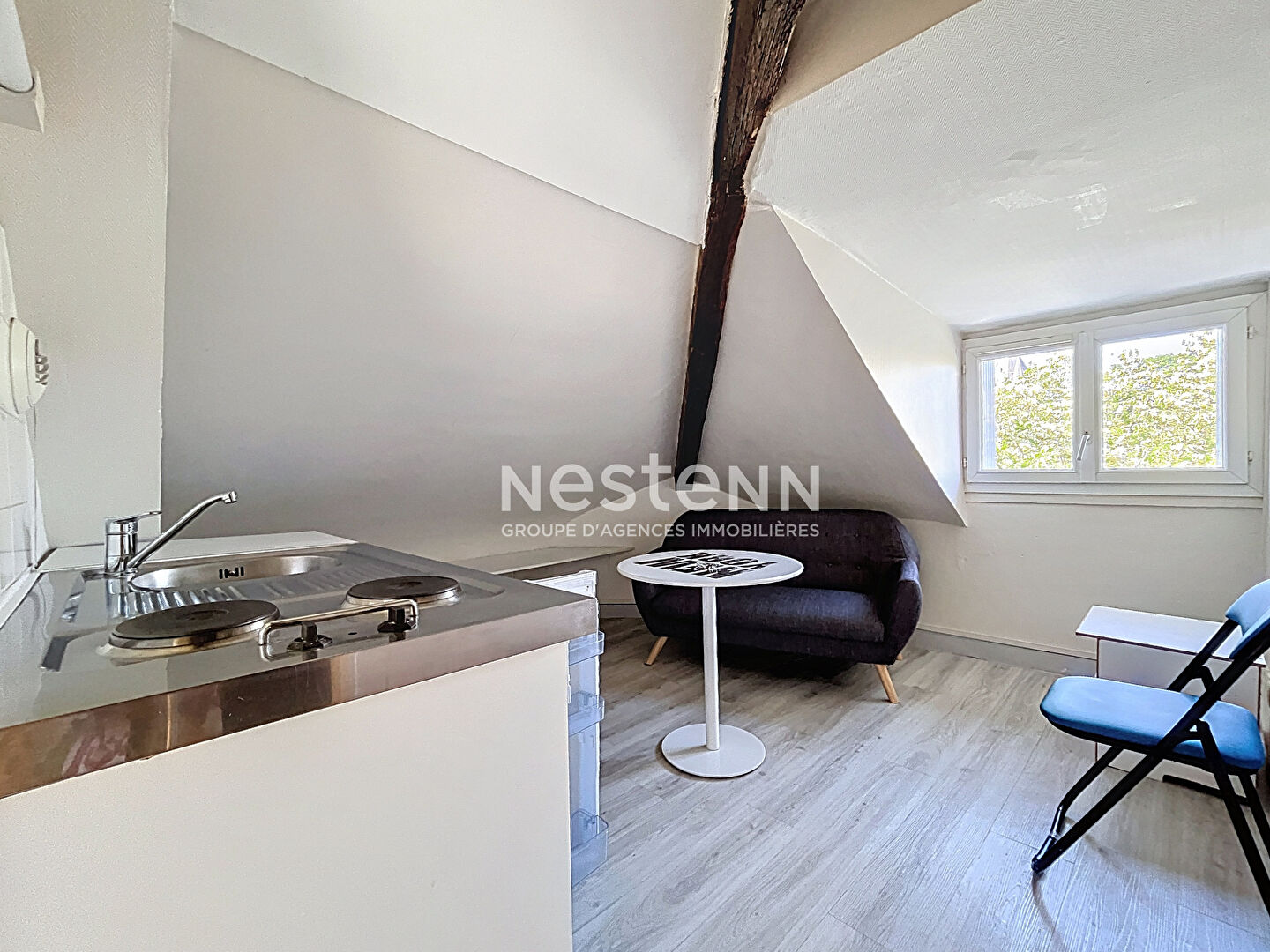 A vendre - Ensemble immobilier 3 lots : T3 libre + 2 studios loués - 85 m² carrez (120 m² au sol) - Investissement ou Résidence avec revenus locatifs 