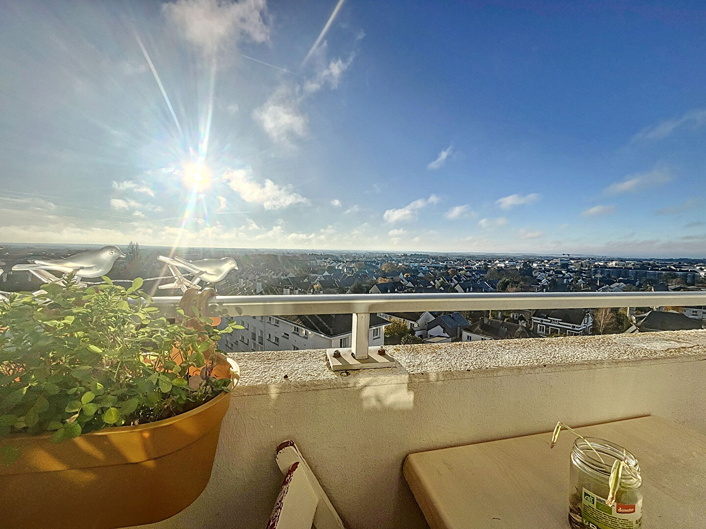 ANGERS - Madeleine / Justices - Appartement type 4 - 2chambres - stationnement - balcon - cave