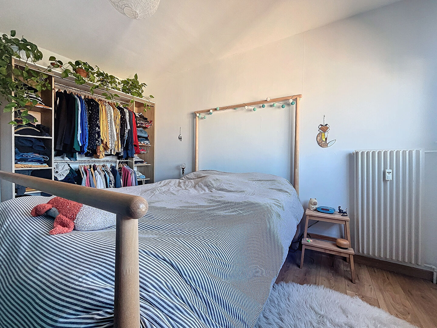 ANGERS - Madeleine / Justices - Appartement type 4 - 2chambres - stationnement - balcon - cave