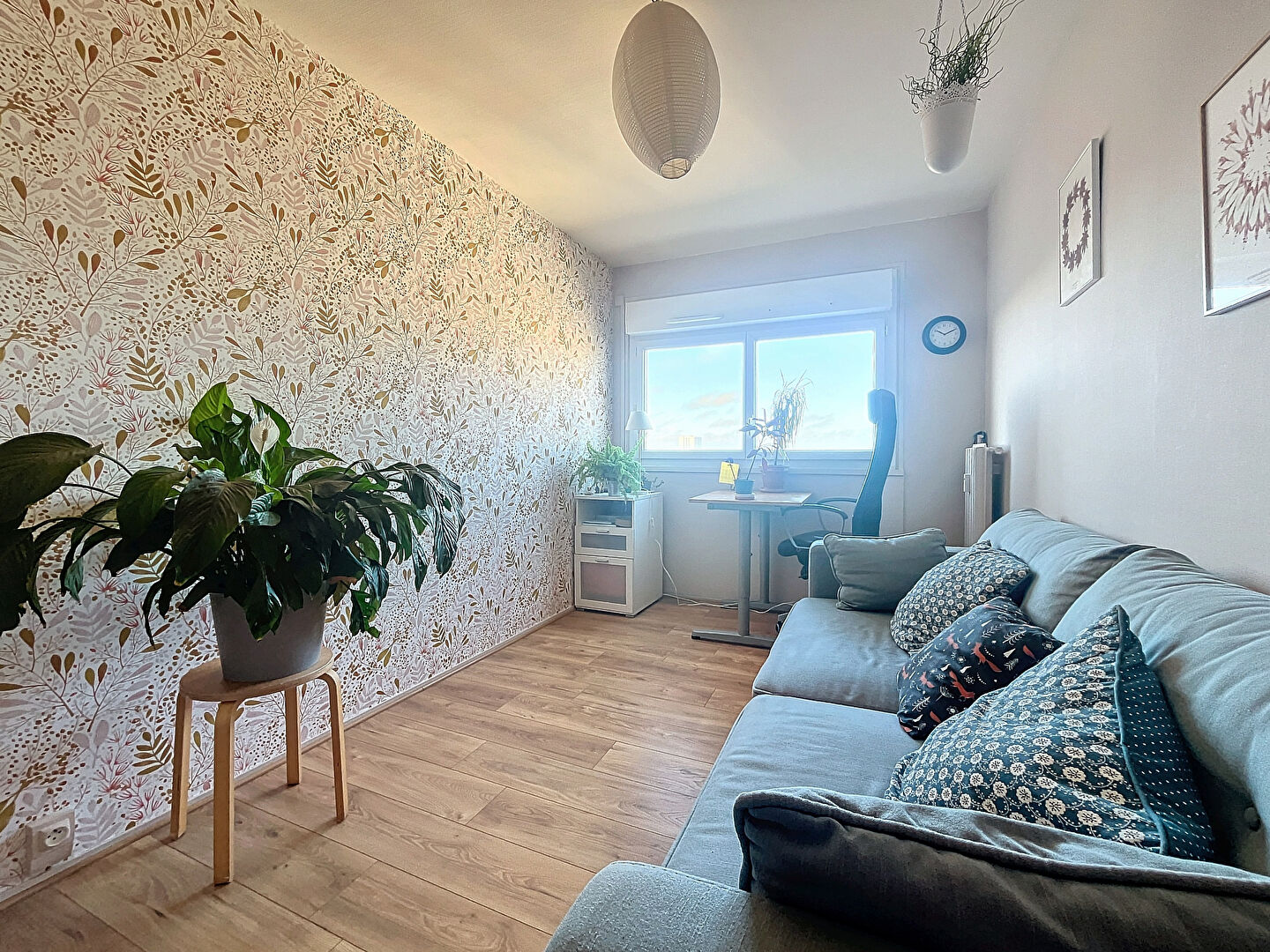 ANGERS - Madeleine / Justices - Appartement type 4 - 2chambres - stationnement - balcon - cave