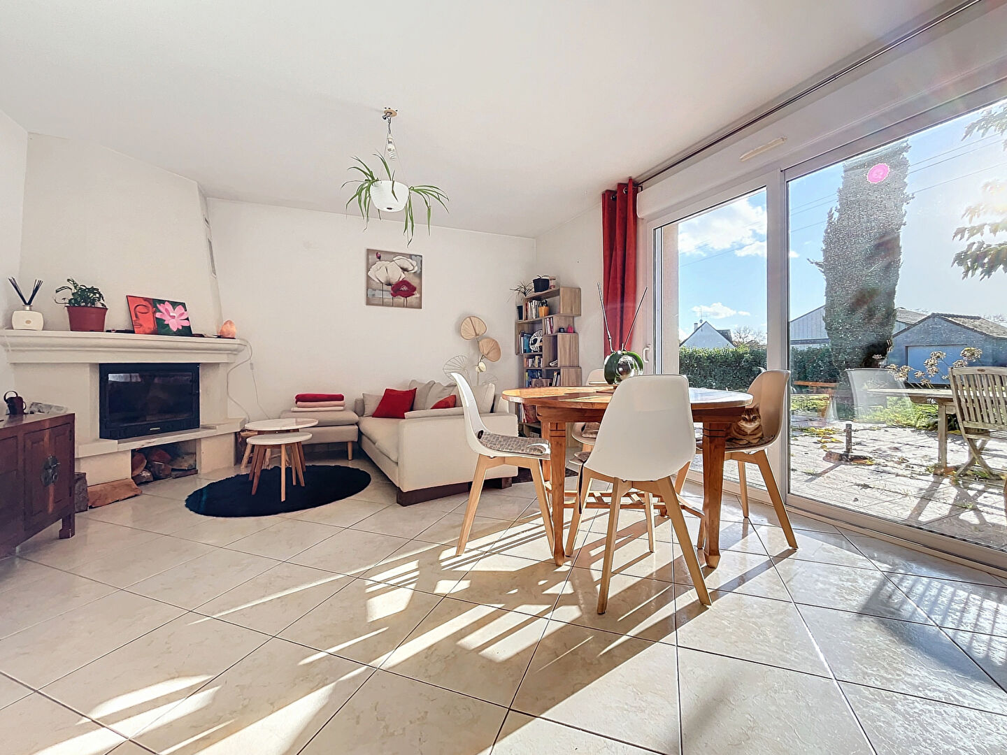 MONTREUIL SUR LOIR : MAISON DE PLAIN-PIED SUR TERRAIN DE PLUS DE 1400M²