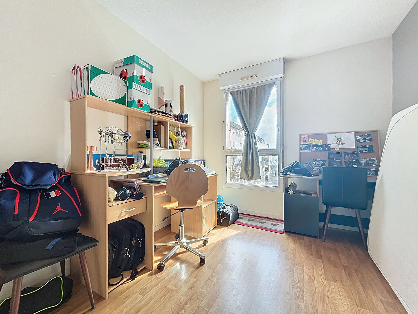 À Vendre - Appartement T3 de 67 m² lumineux avec ascenseur et place de stationnement, emplacement idéal 