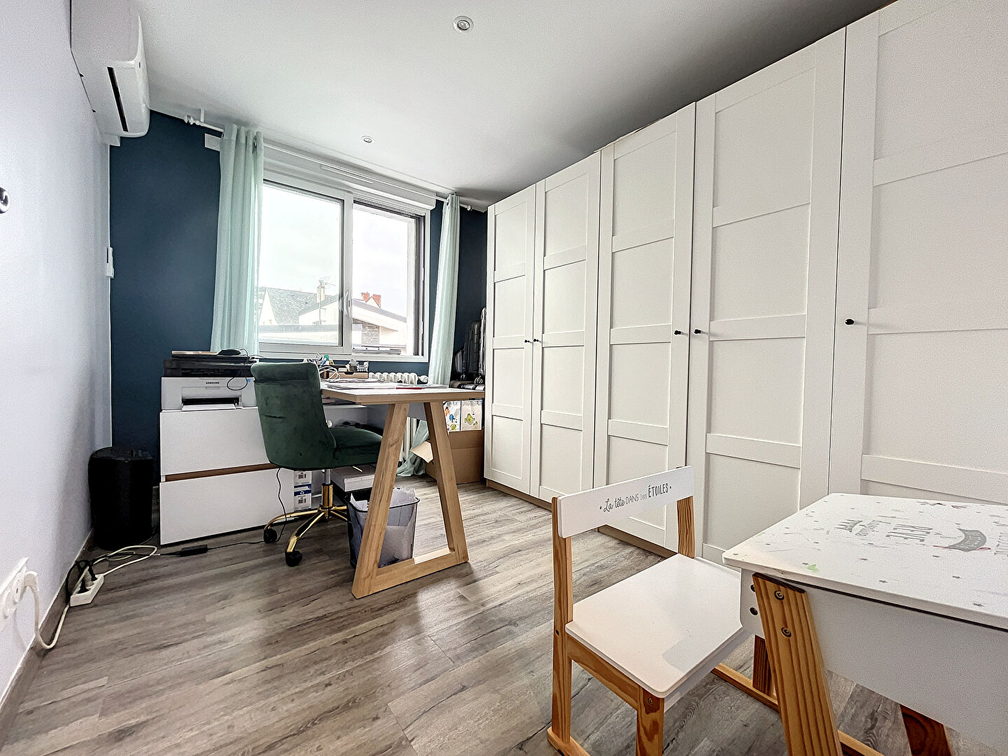Maison à Avrillé 205 m² habitables, 6 chambres, sous-sol, jardin