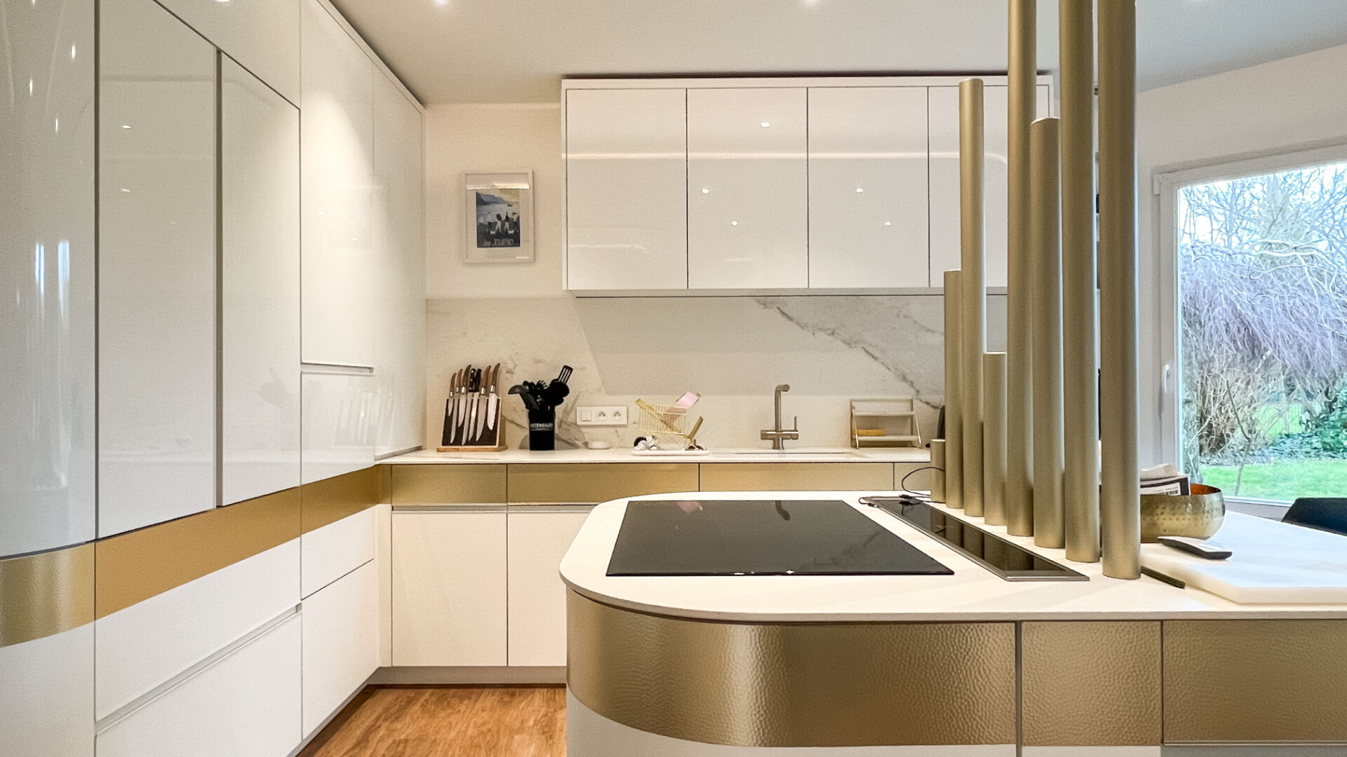 Maison de + de 340m² habitables très atypique ! Véritable coup de coeur à seulement 22 minutes d'Angers !