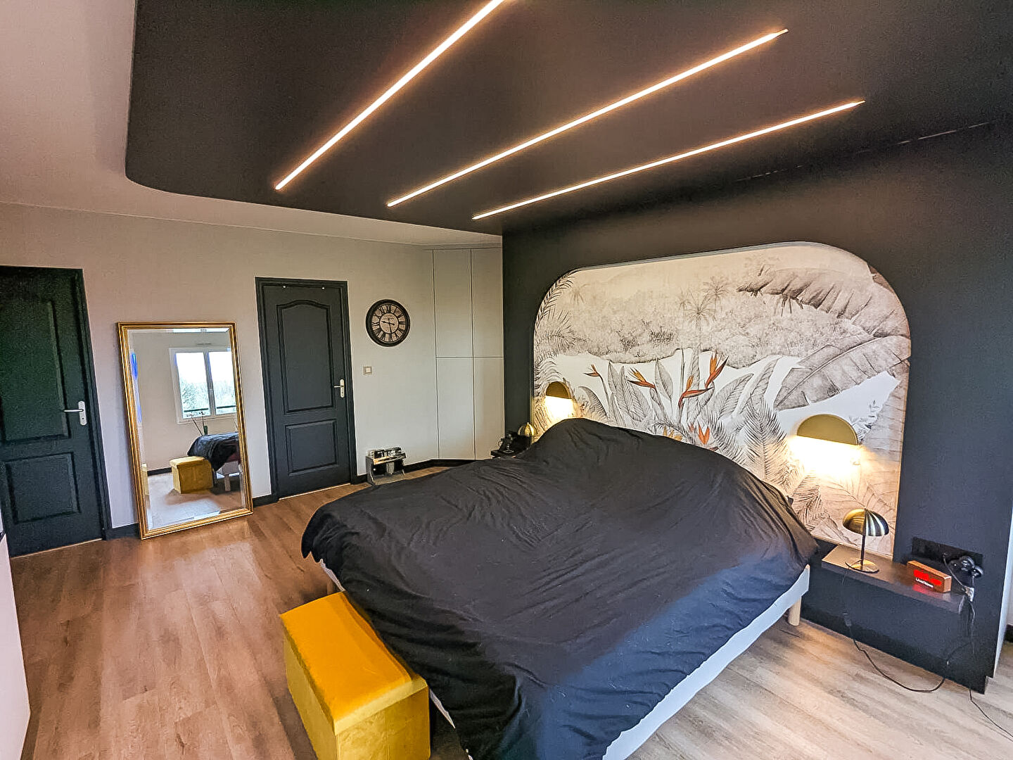 Maison de + de 340m² habitables très atypique ! Véritable coup de coeur à seulement 22 minutes d'Angers !