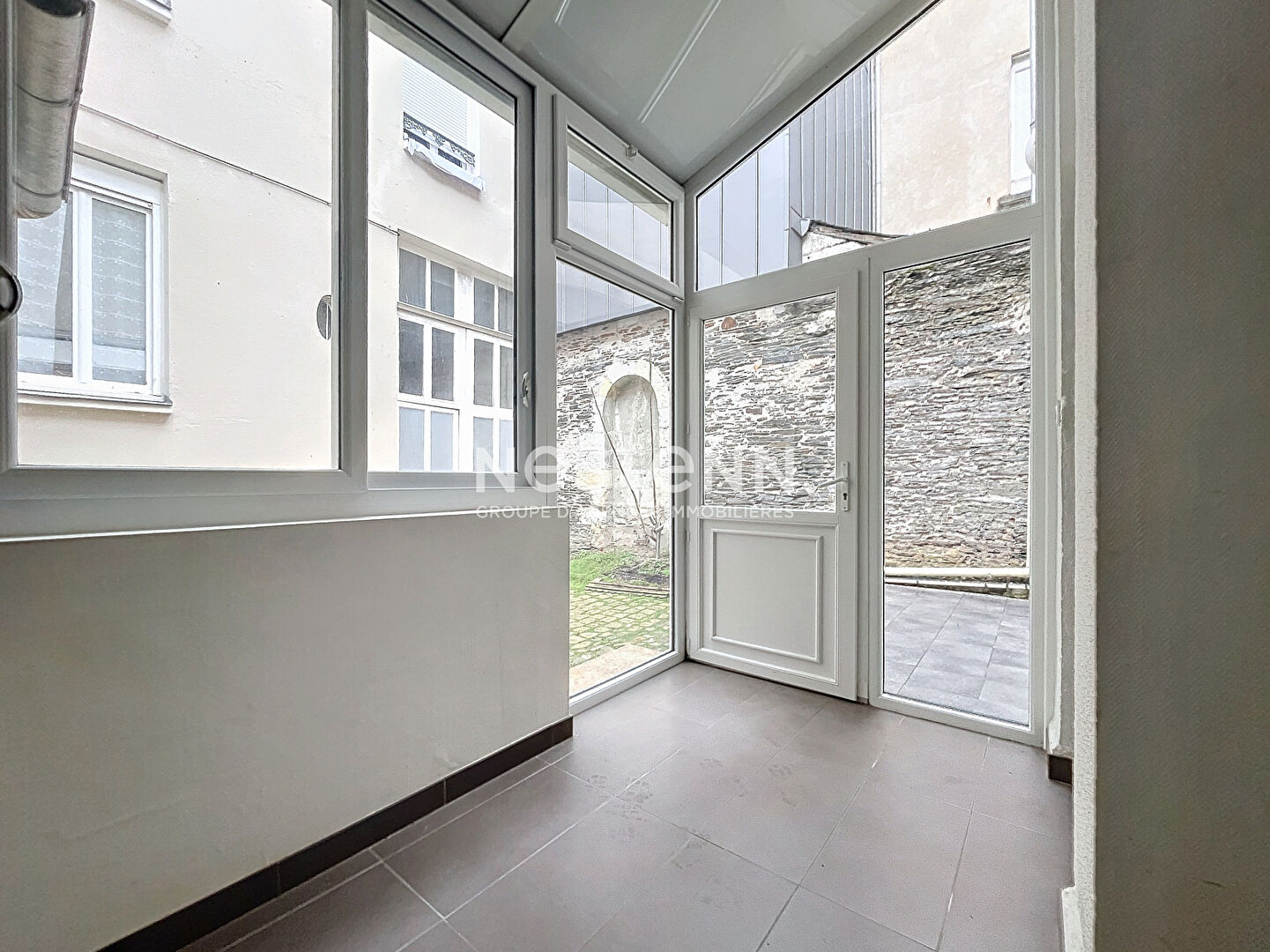 A vendre - Maison en copropriété T3 de 57 m² avec 2 chambres et cour privative 