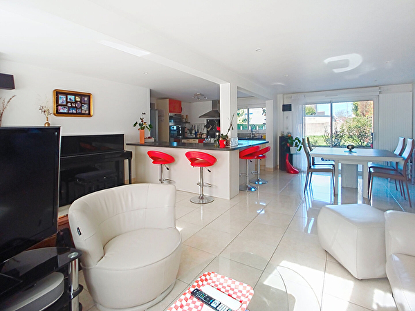 Vente par agence immobiliere à Angers (49000)