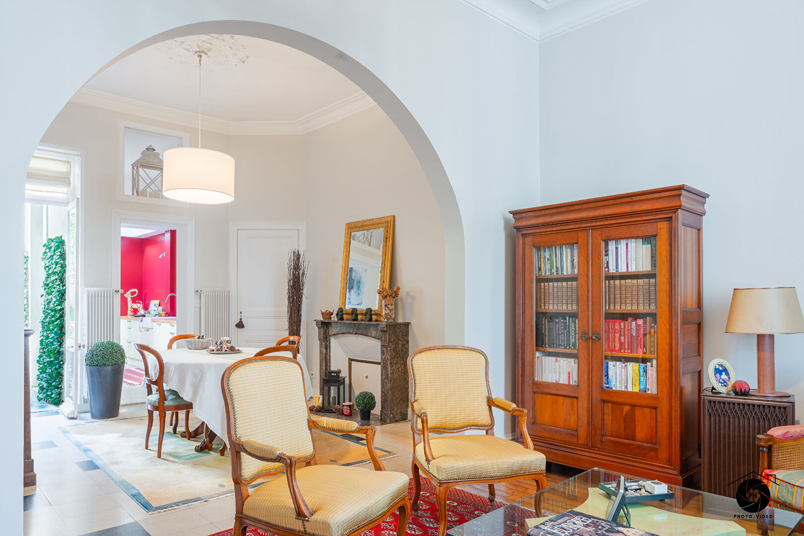 A vendre - Maison bourgeoise de 147 m², 4 chambres et un bureau, pleine de charme -  Jardin et cave 
