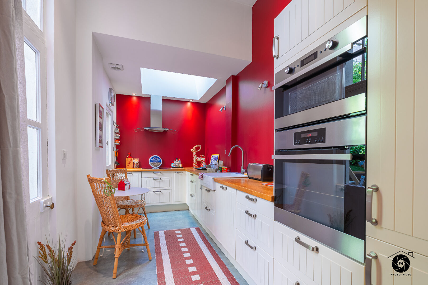 A vendre - Maison bourgeoise de 147 m², 4 chambres et un bureau, pleine de charme -  Jardin et cave 