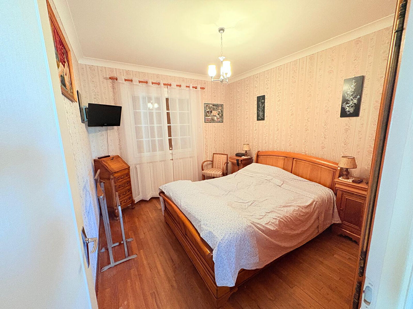 Maison individuelle 2 chambres avec sous-sol complet - Coeur de bourg -Andard