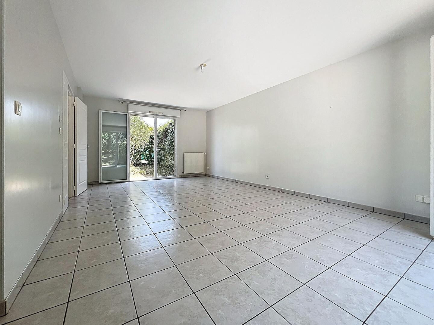 Maison Bouchemaine/Pruniers de 5 pièces avec 3 chambres, garage et jardin