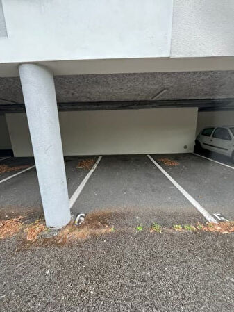 Vente garage-parking à Bouchemaine (49080)