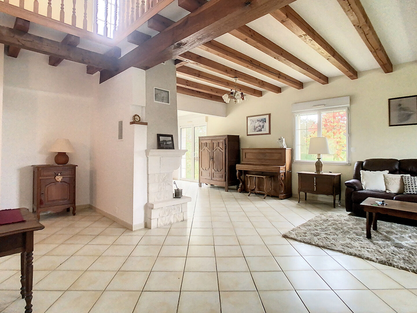 Maison Brain sur l'Authion de 4 chambres avec un grand jardin et un étang.