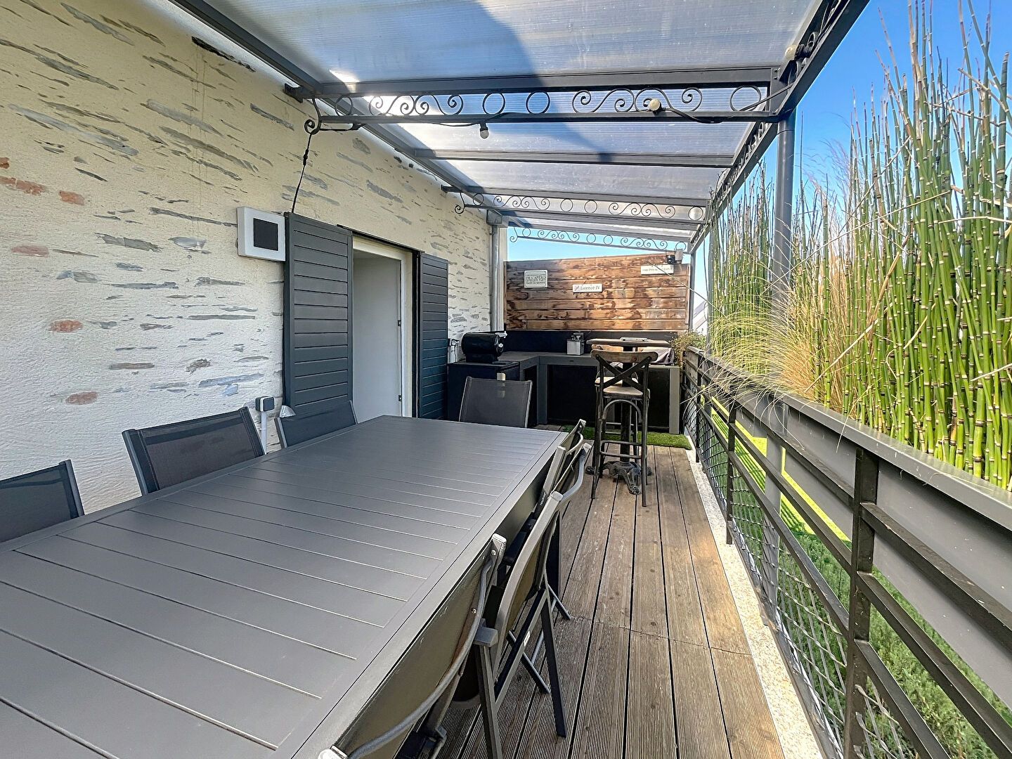 A VENDRE TRELAZE limite LES PONTS DE CE Maison ancienne rénovée 4 chambres