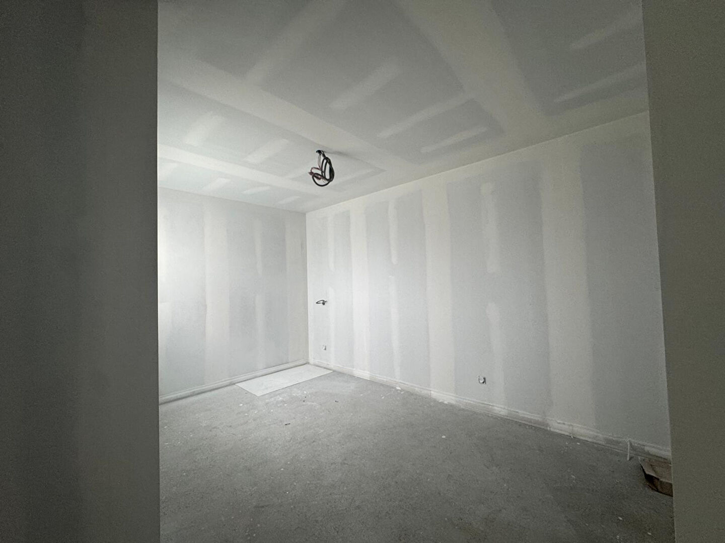A VENDRE TRELAZÉ Maison 5 pièces 4 chambres 111 m²  habitable, jardin et garage