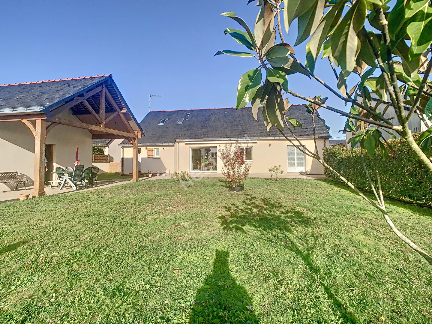 Brain sur l'Authion Maison 4 chambres dont 3 en rdc 2 garages