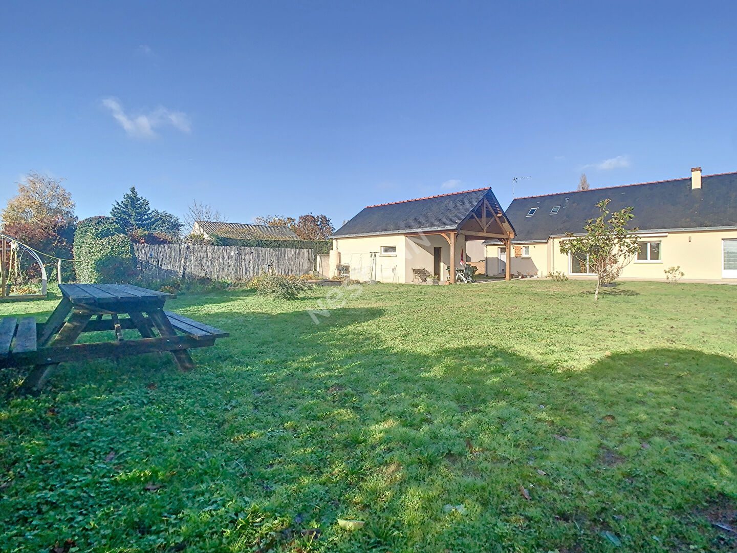 Brain sur l'Authion Maison 4 chambres dont 3 en rdc 2 garages