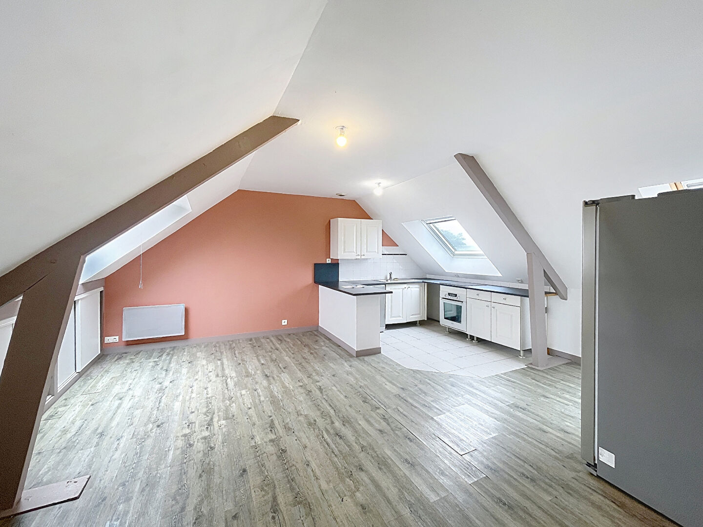À Merville : Appartement lumineux, dernier étage et clés en mains