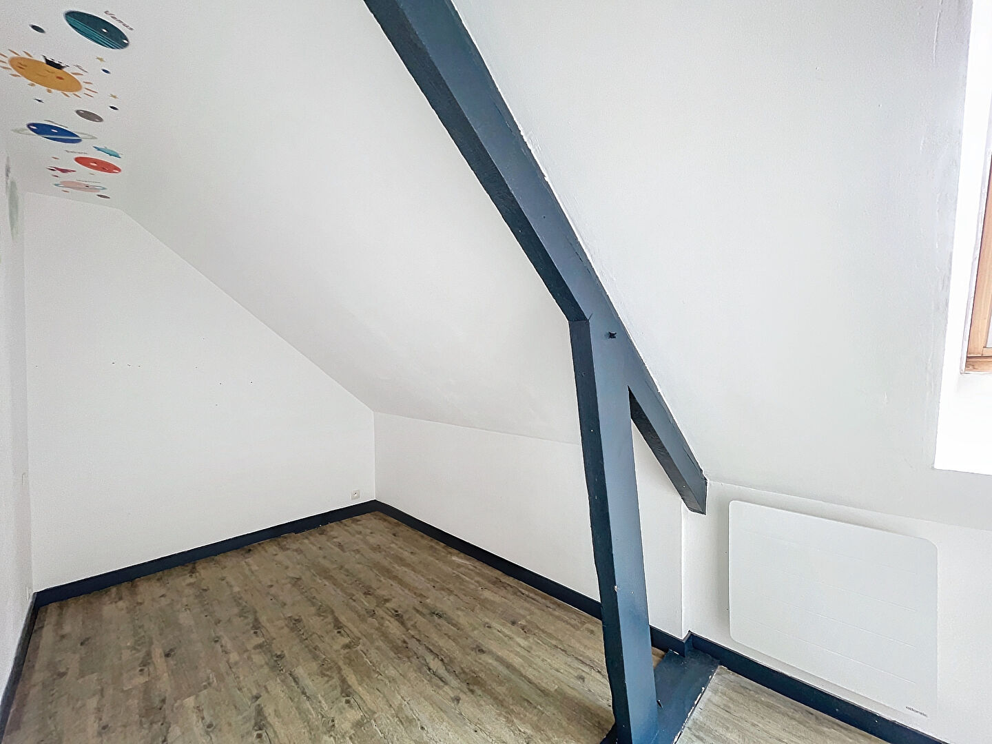 À Merville : Appartement lumineux, dernier étage et clés en mains