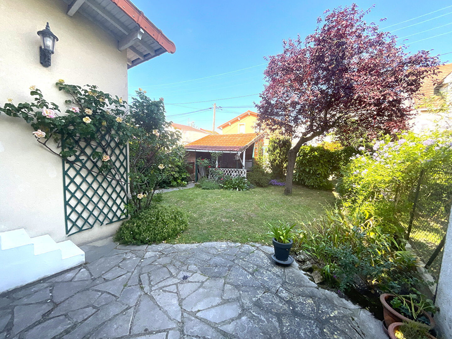 Meulière Houilles Quartier Poste à 10min gare / 5 ch / 2 SDB / Sous-sol / Garage/ Jardin