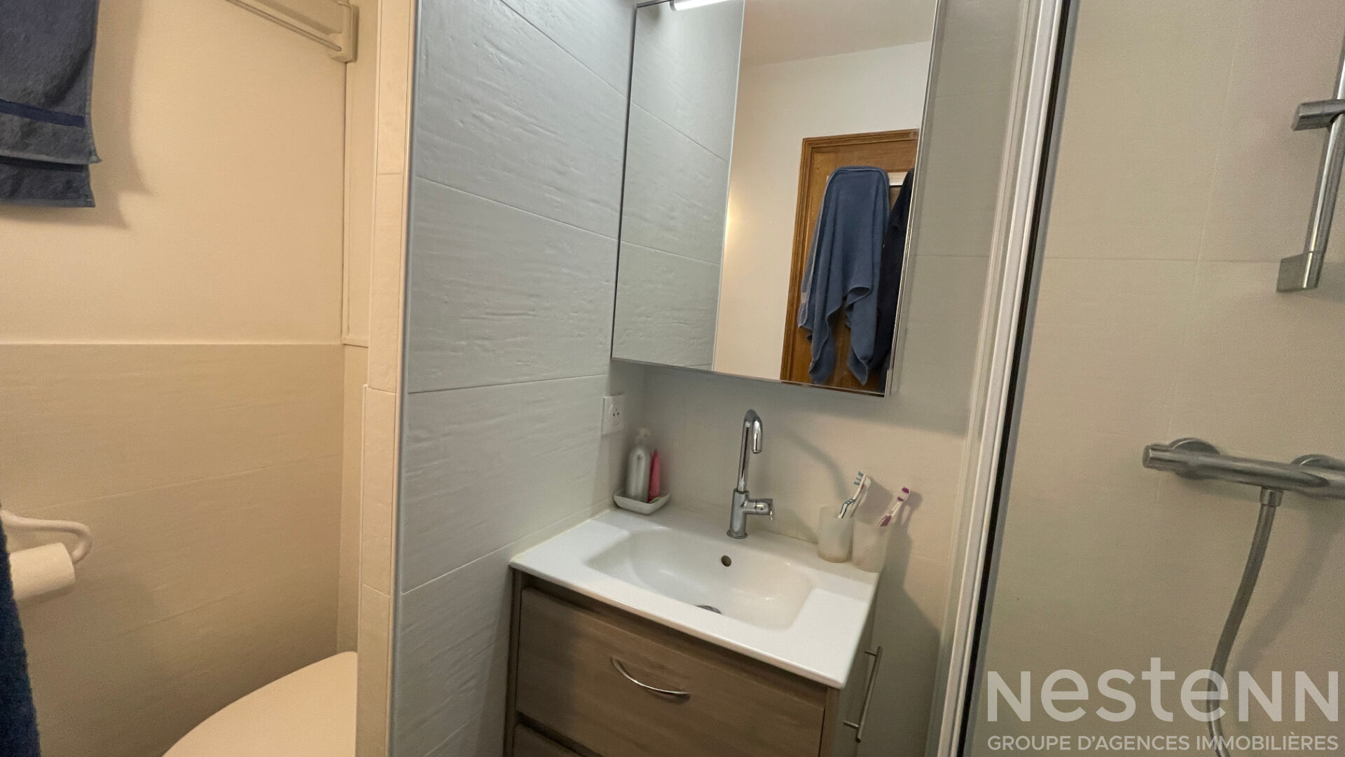 A vendre - Appartement T2 rénové dans le bourg de La Trinité Sur Mer et proche du port