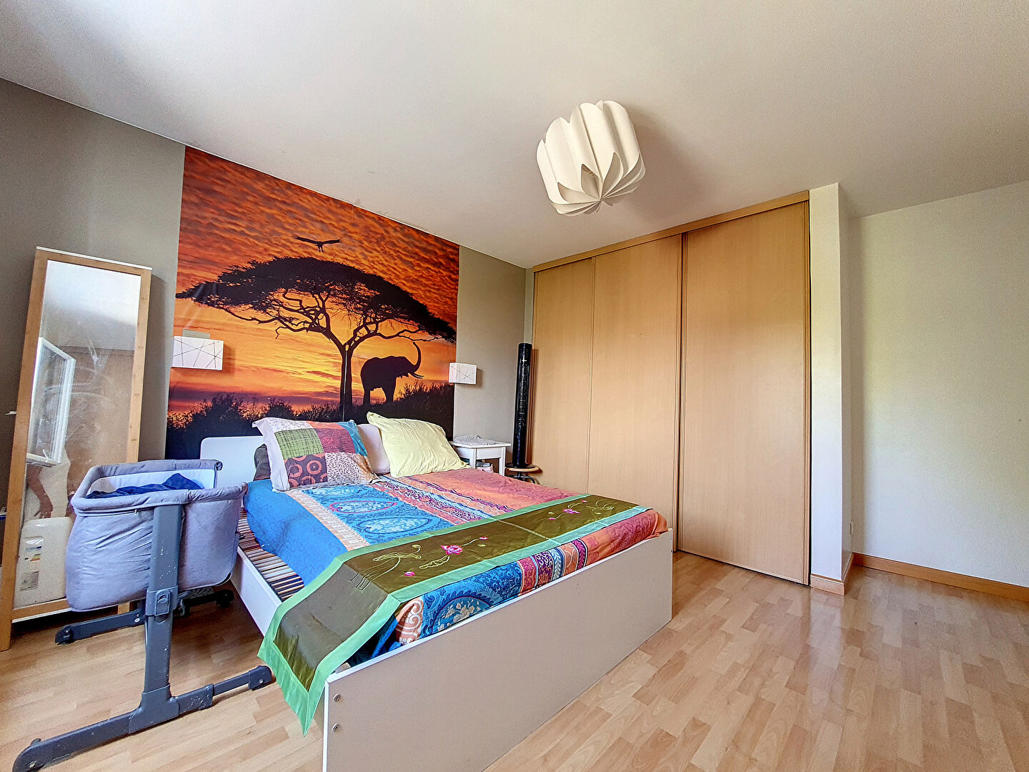 Orléans sud - secteur France 3 - Hôpital de La Source CHRO - Agréable maison T5 avec 3 chambres, 1 bureau, et belle véranda !