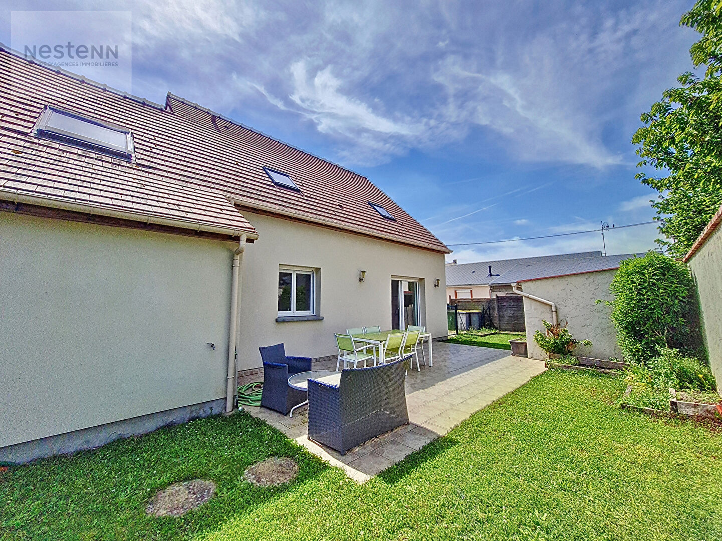 A L'OUEST D'ORLEANS - MAISON FAMILIALE - 5 CHAMBRES - GARAGE - Proche autoroute