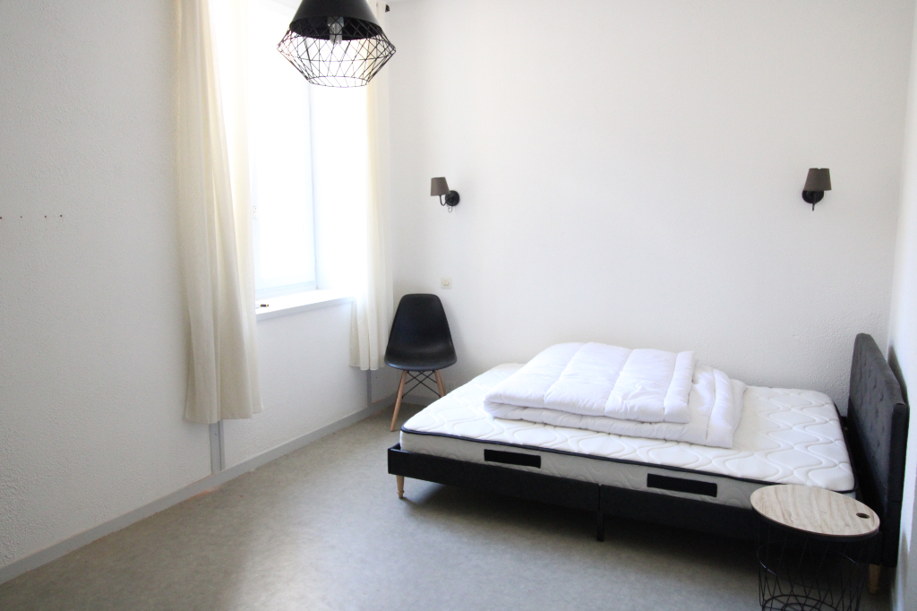 STUDIO MEUBLE HYPERCENTRE DE DAX AU CALME