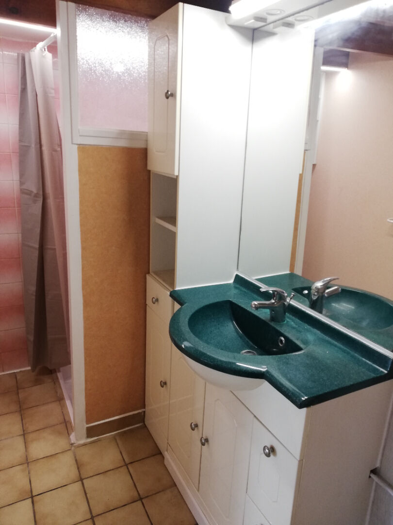 A LOUER - Appartement 1 pièce avec mezzanine -  Narrosse
