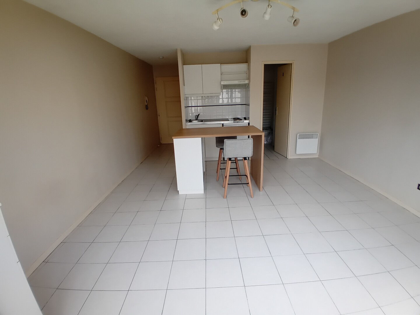 A  LOUER  Appartement Studio hyper centre Mont De Marsan
