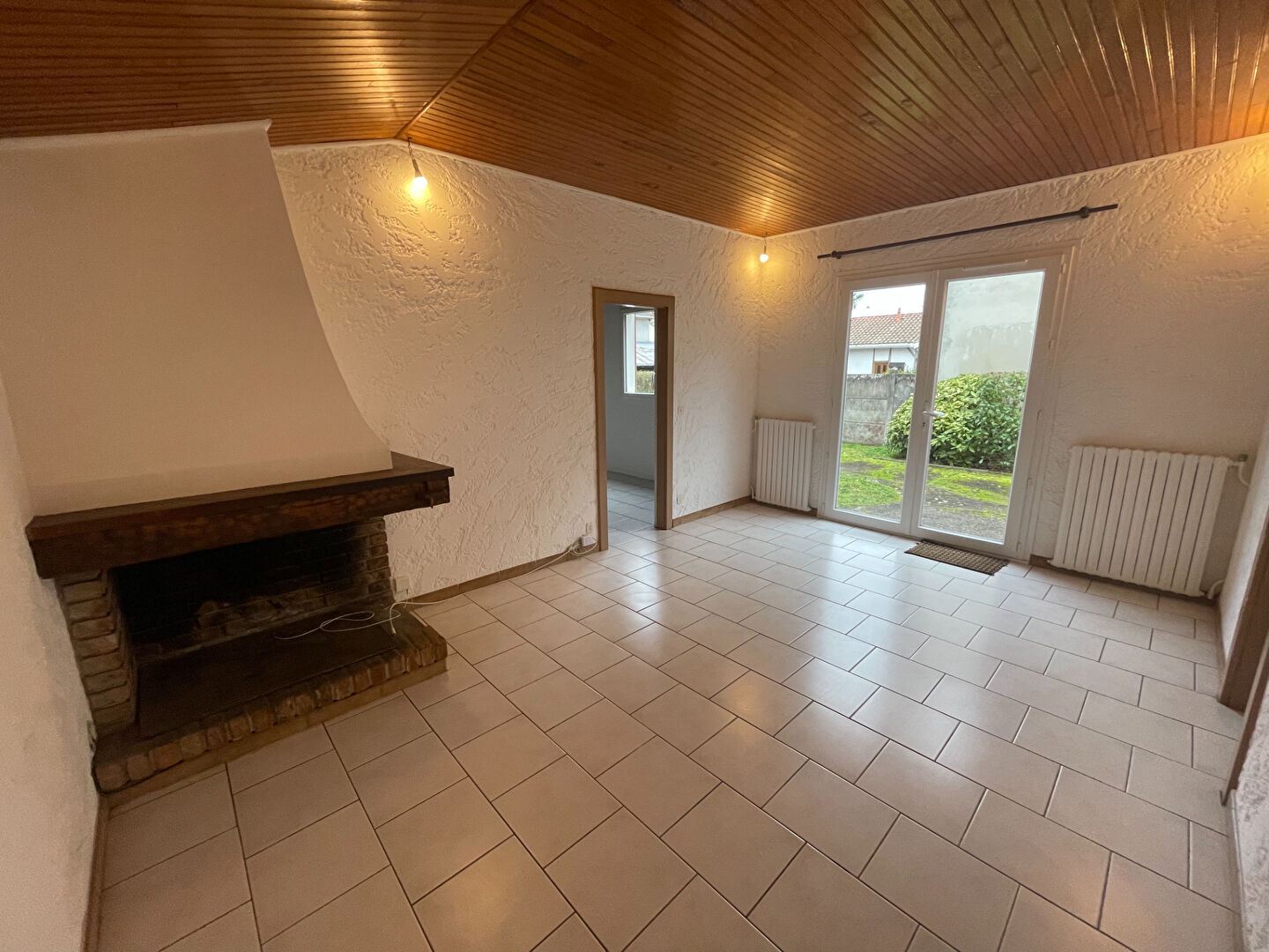 A LOUER, Maison,  Mont De Marsan centre-ville, 2 chambres, jardin.