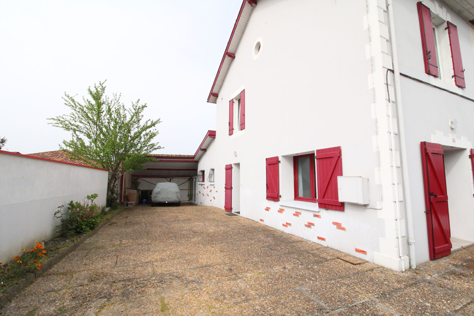 A louer Saint Paul les Dax maison meublée 2 chambres véranda pkg jardin