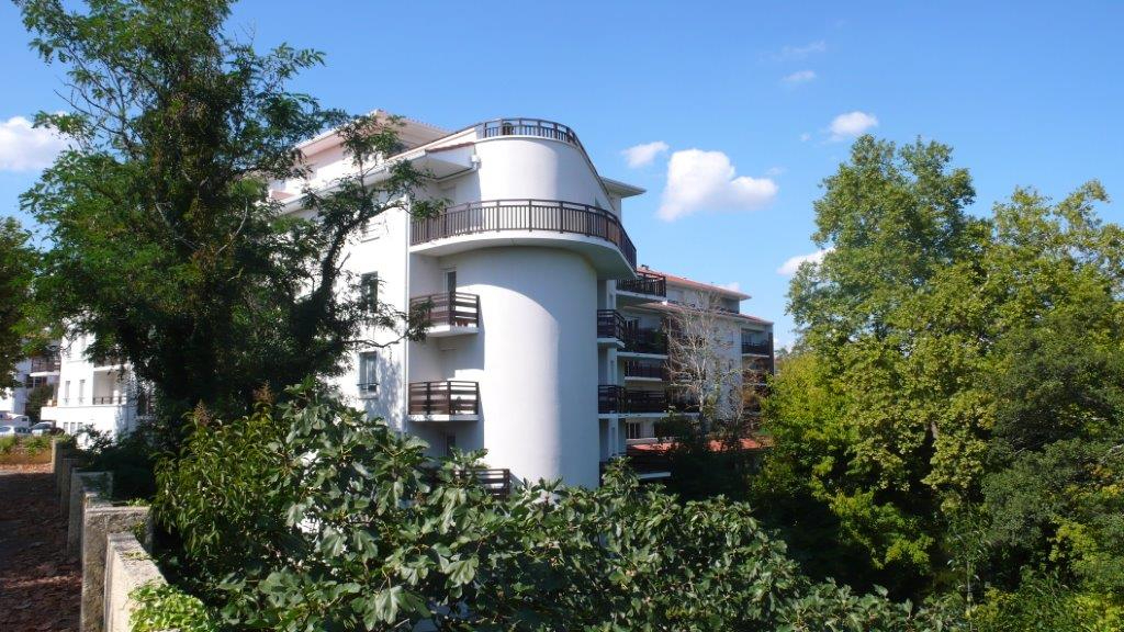 A LOUER Appartement T3 Bis Mont de Marsan centre ville 2 Chambres et mezzanine terrasse parking souterrain