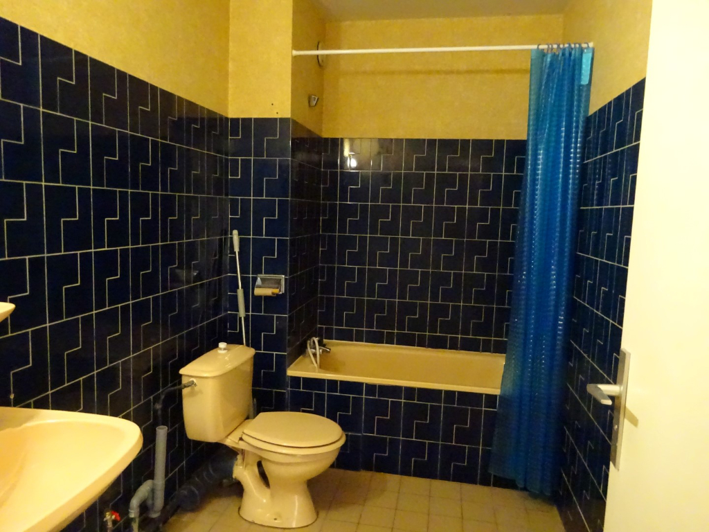 A louer Appartement T1 Saint Pierre Du Mont, Parking , balcon