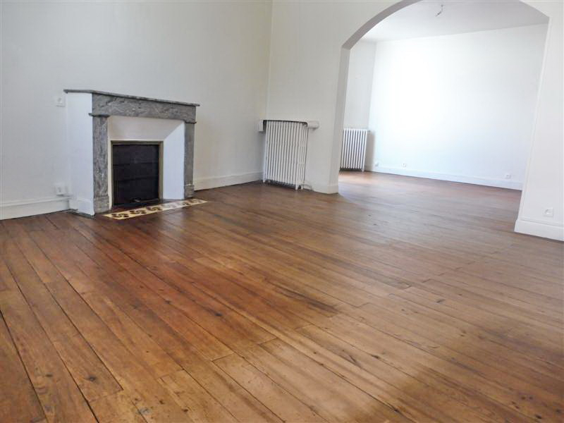 A louer Appartement Saint Sever 5 pièce(s) 106 m² cour privative