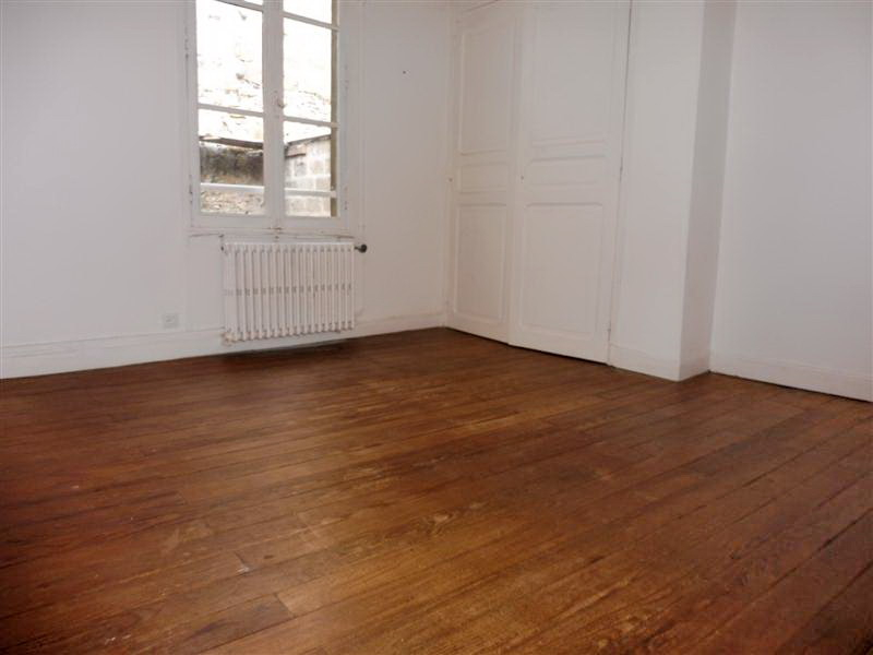 A louer Appartement Saint Sever 5 pièce(s) 106 m² cour privative
