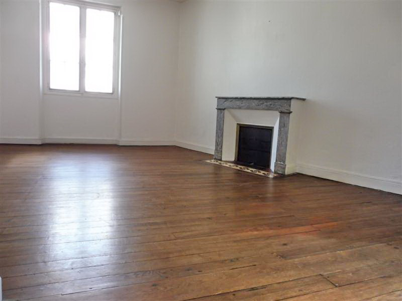 A louer Appartement Saint Sever 5 pièce(s) 106 m² cour privative