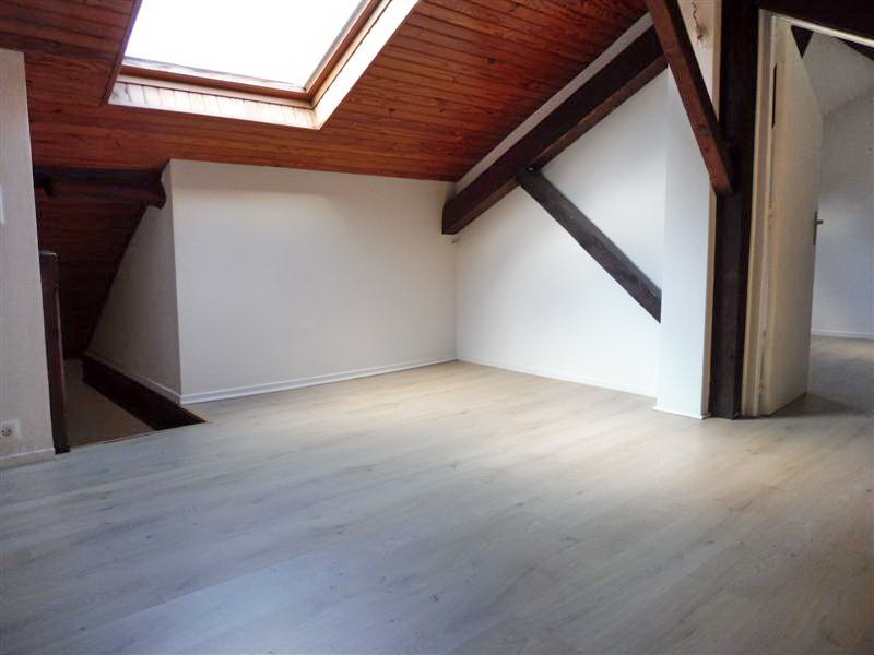 A louer Appartement Saint Sever 5 pièce(s) 106 m² cour privative